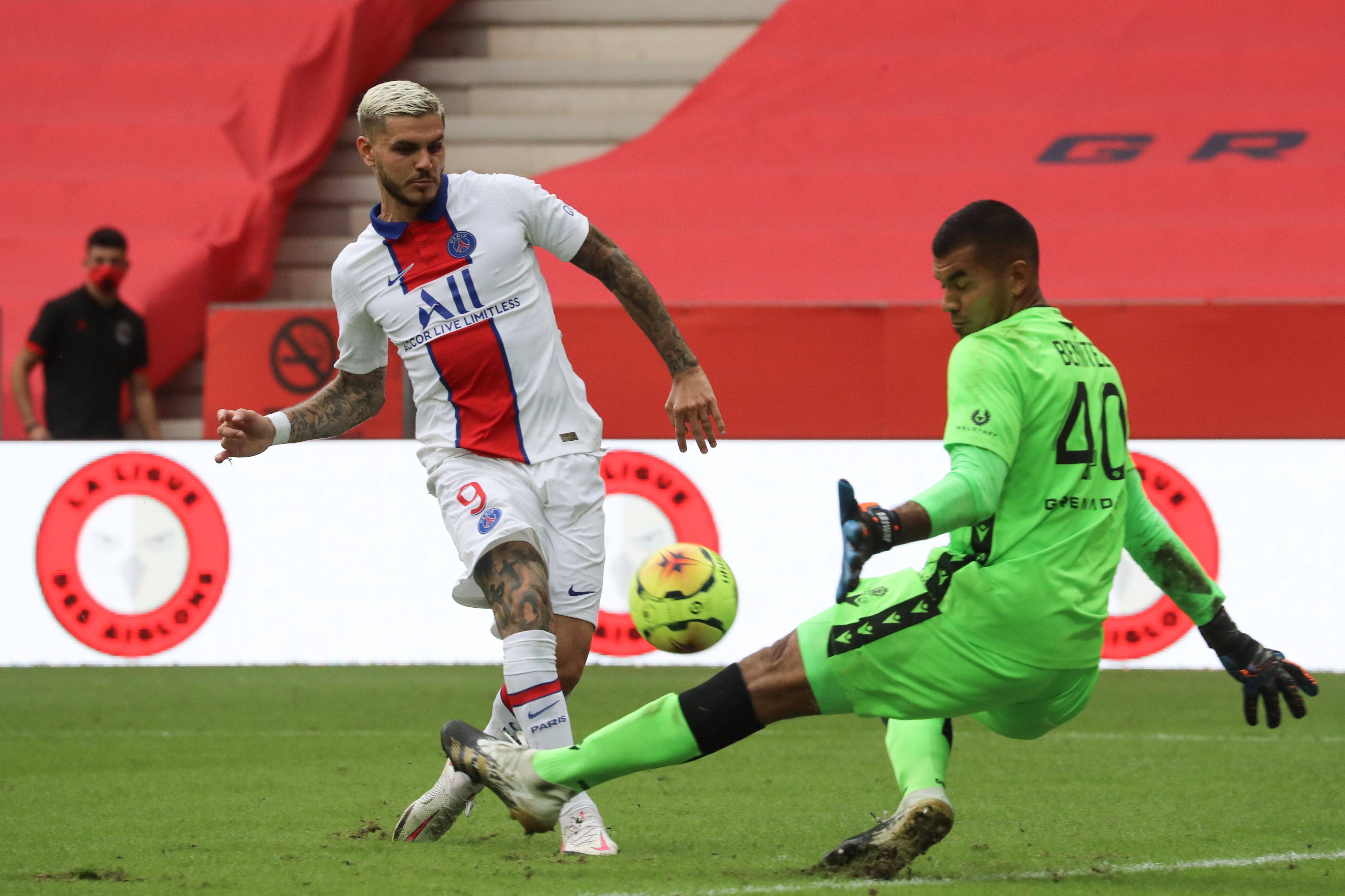 都够铁的！同曦半场三分球20中3&命中率15% 广东17中4&命中率24%（半场三分集体哑火：同曦20投3中15%，广东17投4中24%）