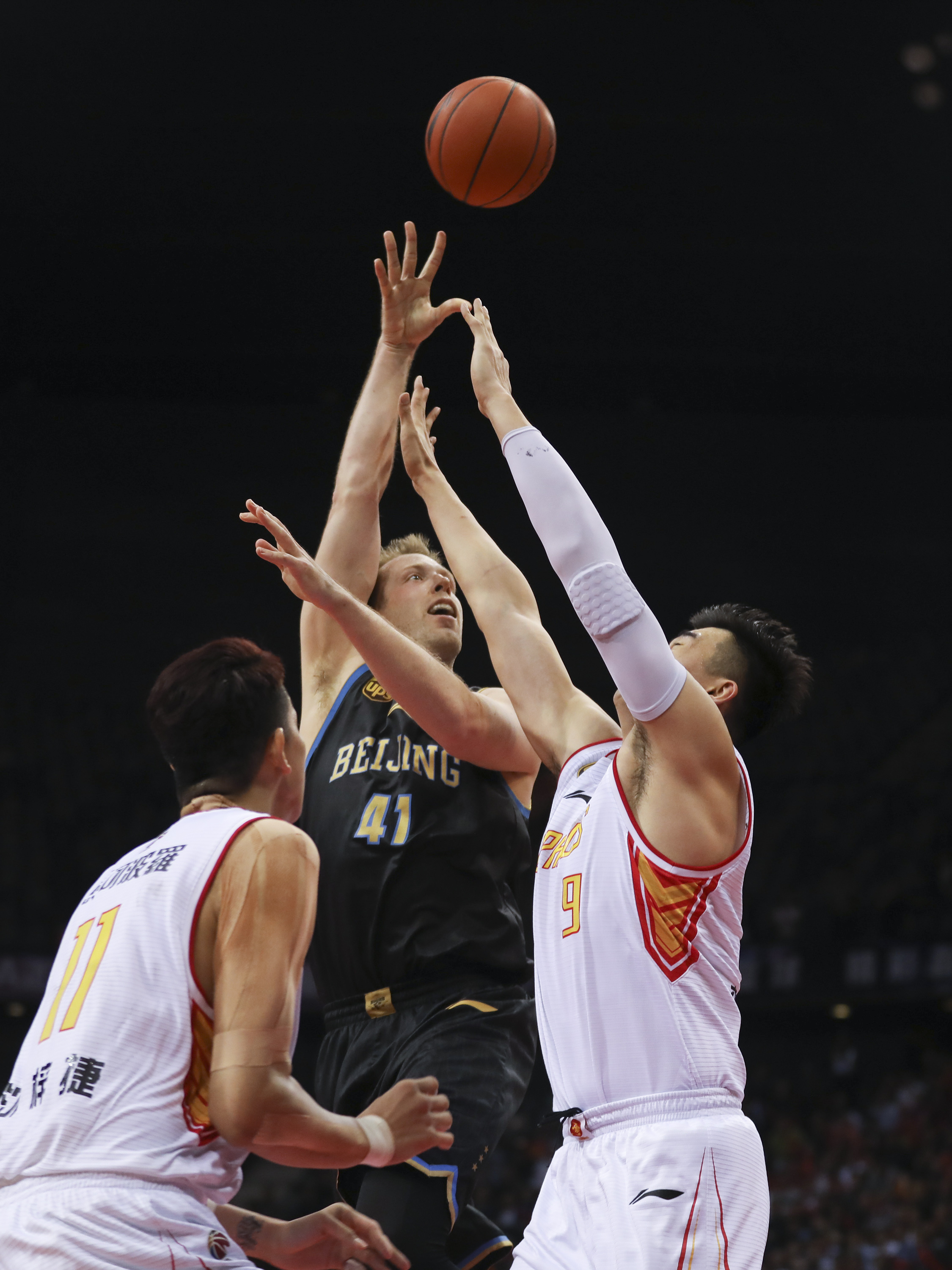 队报：南野拓实预计赛季报销，将错过2026世界杯（队报：南野拓实恐因伤赛季报销，或缺席2026年世界杯）