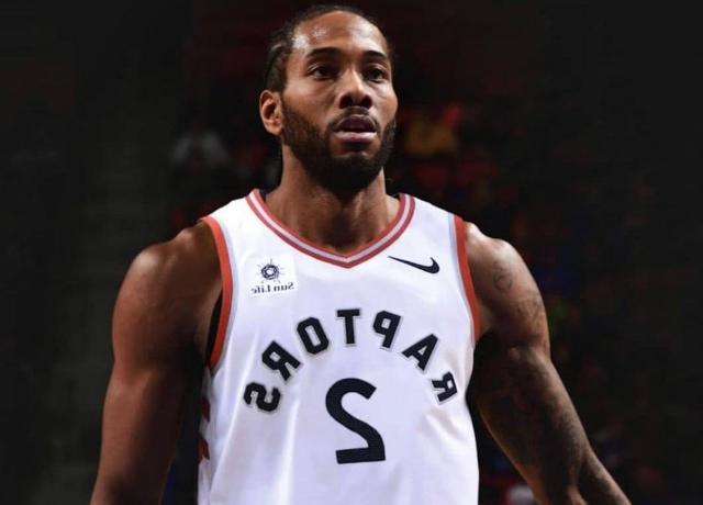 詹姆斯本场正负值-33，圣诞大战历史第二低&仅次于邓肯-34（詹姆斯此战正负值-33，圣诞大战史上第二差，仅逊邓肯的-34）