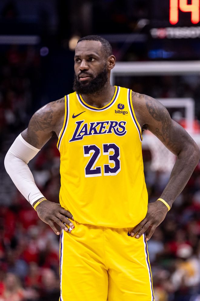 西媒：阿姆拉巴特已前往摩洛哥，不会随贝蒂斯征战本轮欧联（西媒：阿姆拉巴特已赴摩洛哥，本轮欧联无缘随贝蒂斯出战）