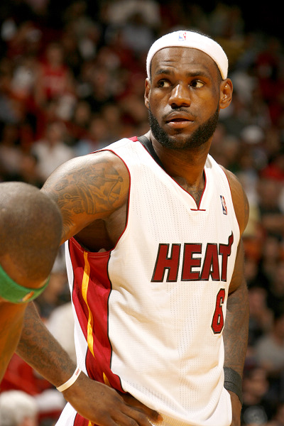 莱默尔：我当然愿意和拜仁续约，我在这里过得很开心（莱默尔表态愿与拜仁续约：在这里过得很开心）