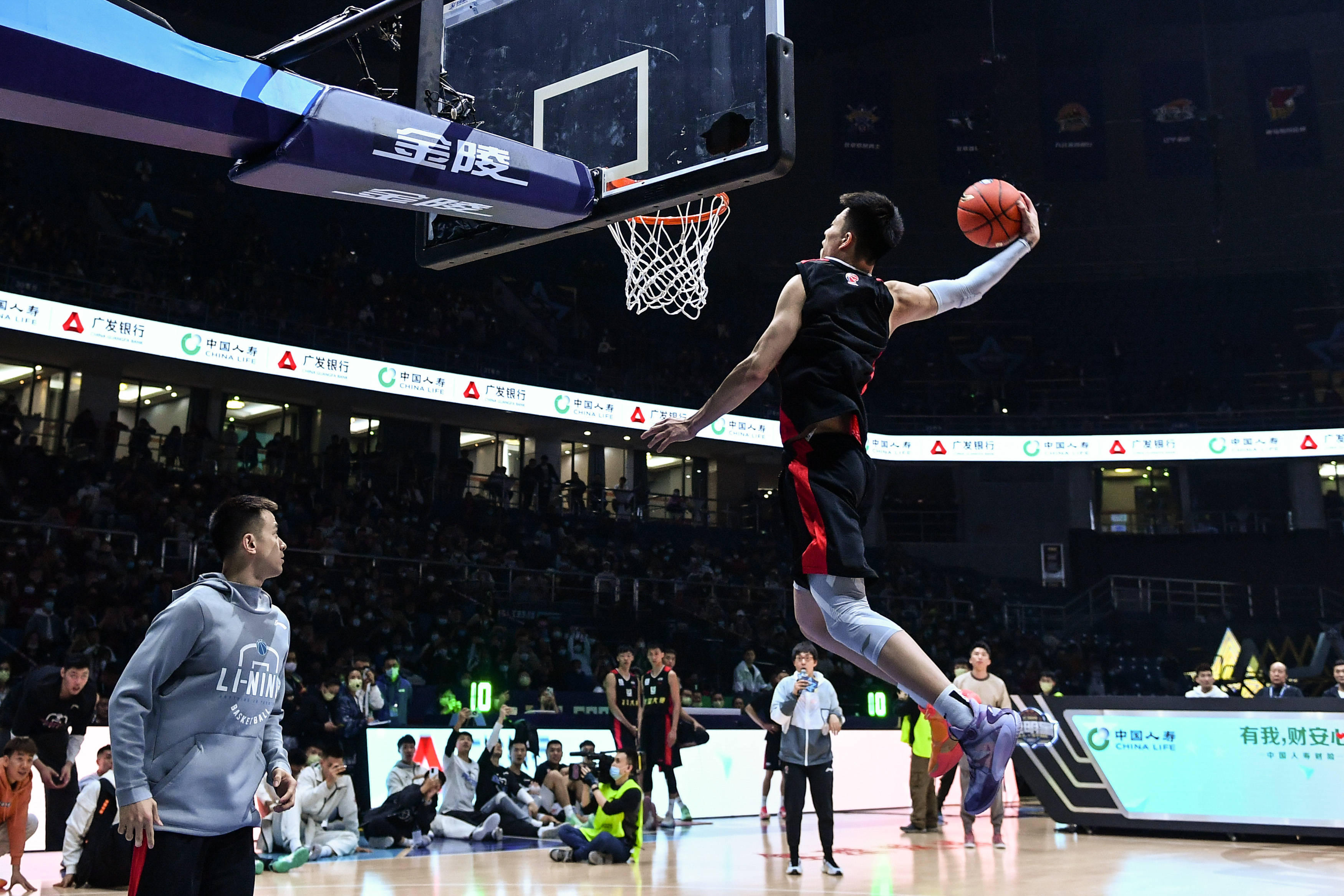 斯洛特：我不担心帅位且得到高层很多支持；失误是团队的问题（斯洛特：不担心帅位获高层力挺；失误是全队责任）